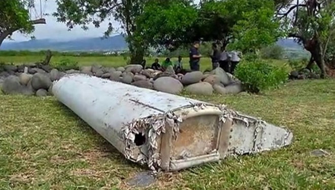 Francia: Fragmentos hallados en La Reunión pertenecen a MH370 ảnh 1 Francia: Fragmentos hallados en La Reunión pertenecen a MH370 ảnh 1