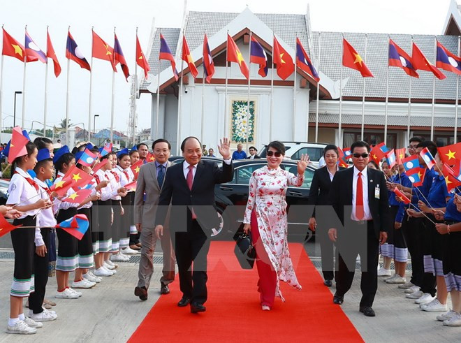 Premier vietnamita concluye visita oficial a Laos ảnh 1 Premier vietnamita concluye visita oficial a Laos ảnh 1