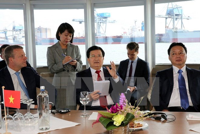 Vietnam desea estudiar experiencias neerlandesas en construcción de puertos marítimos ảnh 1 Vietnam desea estudiar experiencias neerlandesas en construcción de puertos marítimos ảnh 1