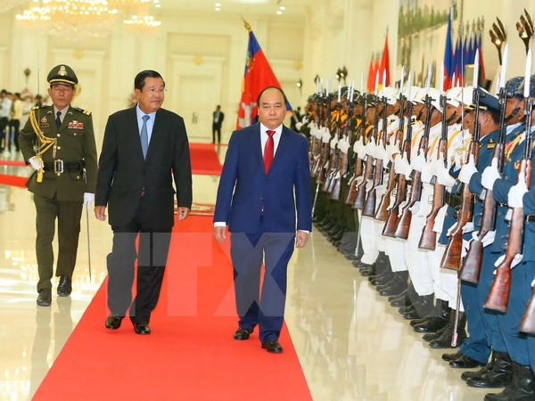 Premier camboyano destaca histórico significado de la visita de su par vietnamita ảnh 1 Premier camboyano destaca histórico significado de la visita de su par vietnamita ảnh 1