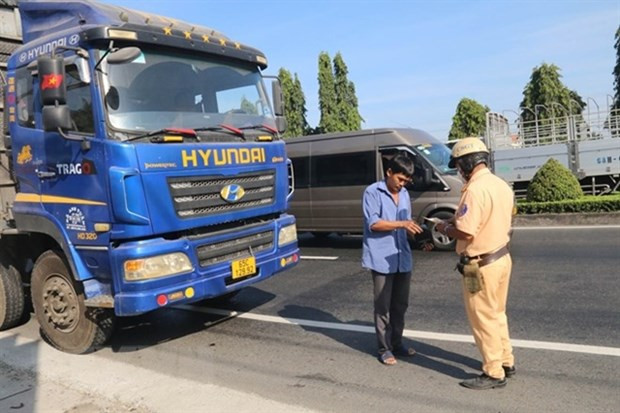 Disminuye cifra de accidentes de tránsito en Vietnam durante asueto por el Tet ảnh 1 Disminuye cifra de accidentes de tránsito en Vietnam durante asueto por el Tet ảnh 1