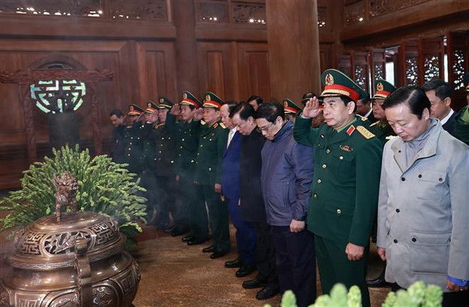 Premier vietnamita lanza siembra de árboles por motivo del Tet 2023 ảnh 1 Premier vietnamita lanza siembra de árboles por motivo del Tet 2023 ảnh 1
