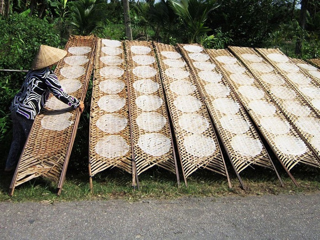 Ciudad de Da Nang atesora singular oficio de producción de papel de arroz ảnh 1