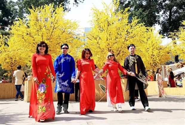 Llegadas de turistas extranjeros a Vietnam aumentan 23 por ciento ảnh 1 Llegadas de turistas extranjeros a Vietnam aumentan 23 por ciento ảnh 1