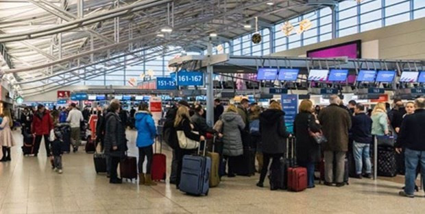 Aeropuerto de Praga aspira a abrir rutas aéreas directas a Vietnam ảnh 1