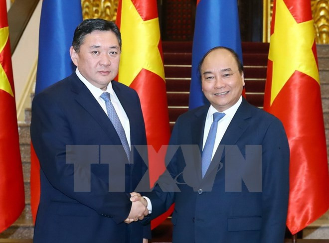 Premier Xuan Phuc exhorta a aumentar intercambio comercial Vietnam-Mongolia ảnh 1 Premier Xuan Phuc exhorta a aumentar intercambio comercial Vietnam-Mongolia ảnh 1