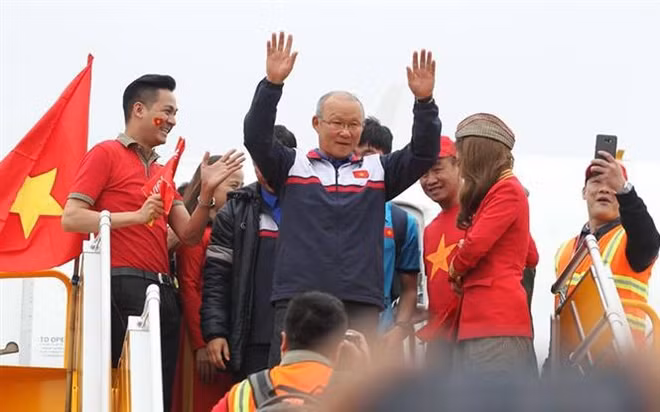 Fútbol une a Vietnam y Sudcorea ảnh 1