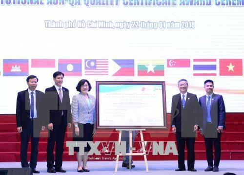 Segunda universidad vietnamita logra estándares de Sudeste de Asia ảnh 1 Segunda universidad vietnamita logra estándares de Sudeste de Asia ảnh 1