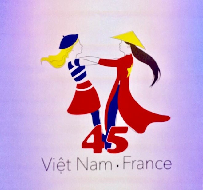 Presentan logotipo para aniversario de relaciones diplomáticas entre Vietnam y Francia ảnh 1 Presentan logotipo para aniversario de relaciones diplomáticas entre Vietnam y Francia ảnh 1