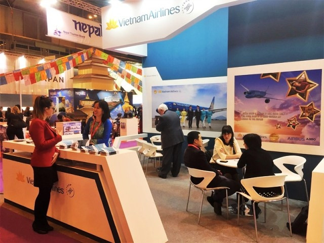 Difunden servicios de Vietnam Airlines en Feria Internacional de Turismo en España ảnh 1