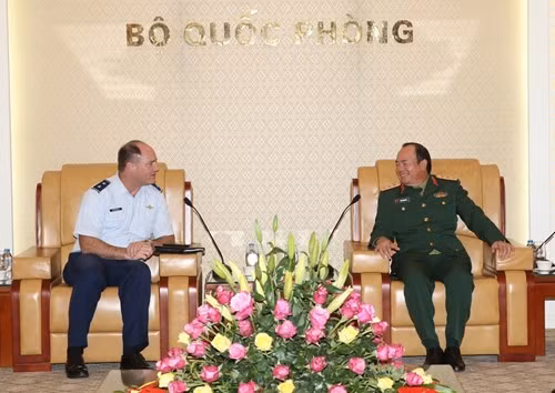 Vietnam y Estados Unidos consolidan relaciones en defensa nacional ảnh 1