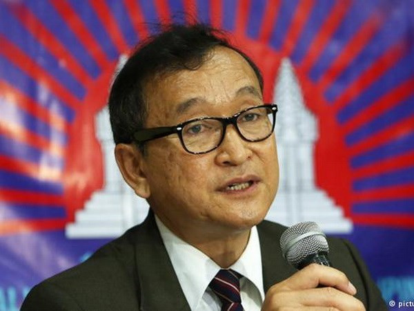 Fiscalía de Camboya cita al líder opositor Sam Rainsy ảnh 1