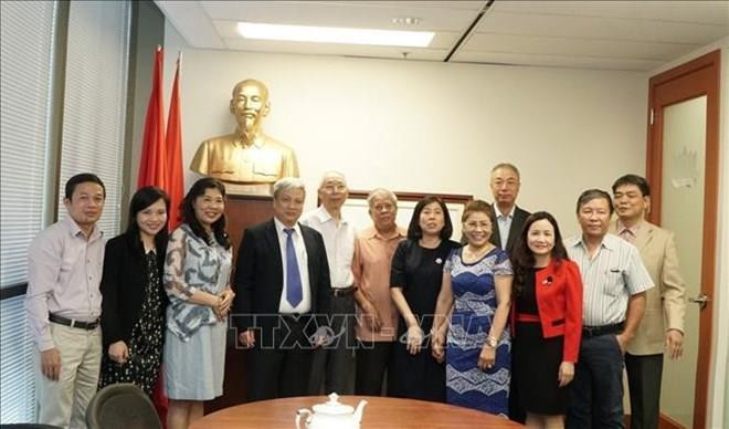 Revista Comunista realiza visita de trabaja en Canadá ảnh 1 Revista Comunista realiza visita de trabaja en Canadá ảnh 1