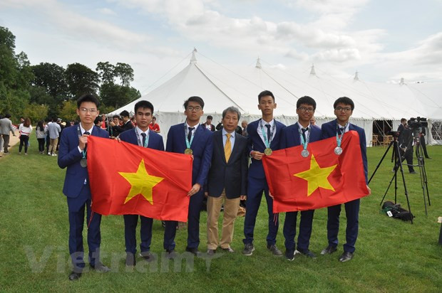 Elogia presidente de Olimpiada Internacional de Matemática al modelo vietnamita ảnh 1 Elogia presidente de Olimpiada Internacional de Matemática al modelo vietnamita ảnh 1
