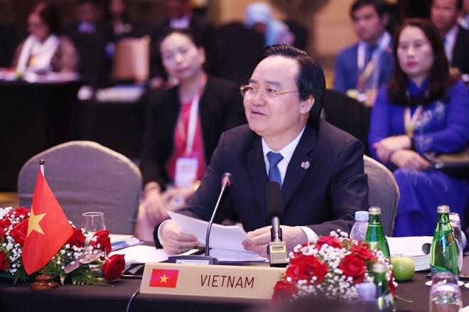 Vietnam da importancia a enseñanza de lenguas extranjeras ảnh 1 Vietnam da importancia a enseñanza de lenguas extranjeras ảnh 1