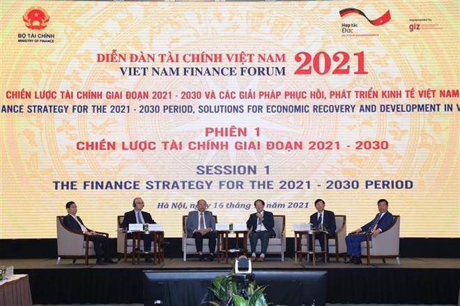 Vietnam se enfoca en agilizar desarrollo económico en el próximo decenio ảnh 1 Vietnam se enfoca en agilizar desarrollo económico en el próximo decenio ảnh 1