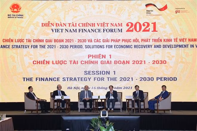 Vietnam se enfoca en agilizar desarrollo económico en el próximo decenio ảnh 1