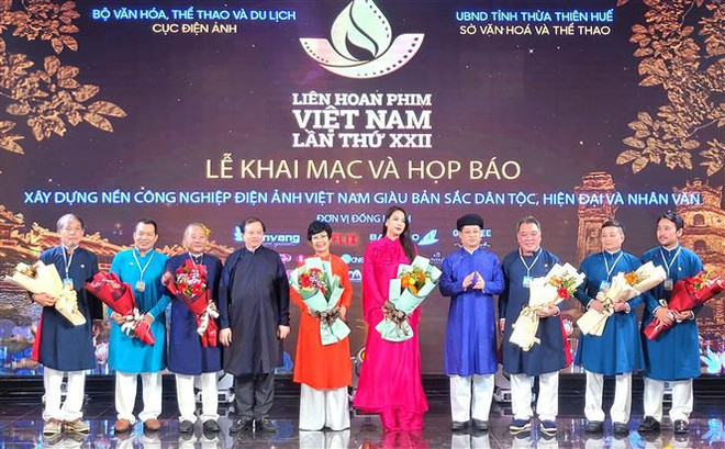 Festival Nacional de Cine de Vietnam abre sus cortinas en la ciudad de Hue ảnh 1 Festival Nacional de Cine de Vietnam abre sus cortinas en la ciudad de Hue ảnh 1