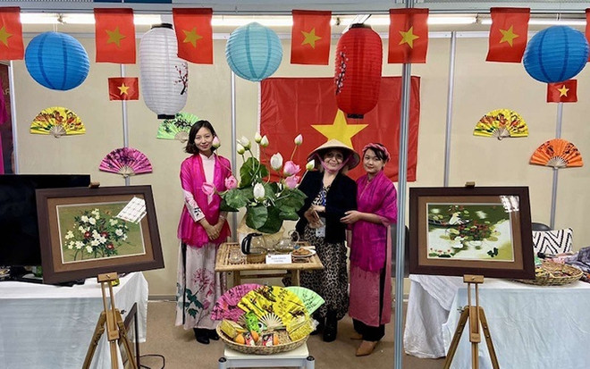 Promueven cultura vietnamita en exposición de turismo en Grecia ảnh 1 Promueven cultura vietnamita en exposición de turismo en Grecia ảnh 1
