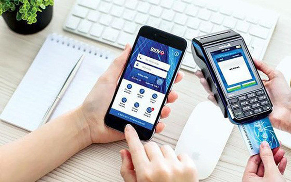 Mayoría de clientes de empresa eléctrica vietnamita realizan pago electrónico de facturas ảnh 1 Mayoría de clientes de empresa eléctrica vietnamita realizan pago electrónico de facturas ảnh 1