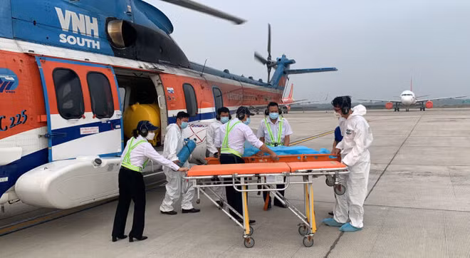 Realizan con éxito vuelo de emergencia para paciente en Truong Sa ảnh 1