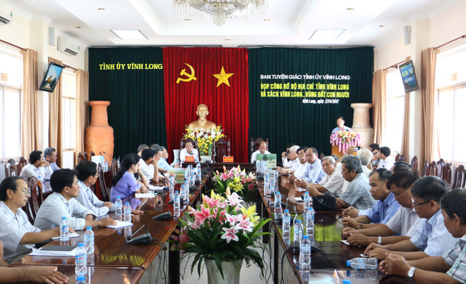 Vinh Long efectúa diversas actividades conmemorativas de reunificación nacional ảnh 1 Vinh Long efectúa diversas actividades conmemorativas de reunificación nacional ảnh 1
