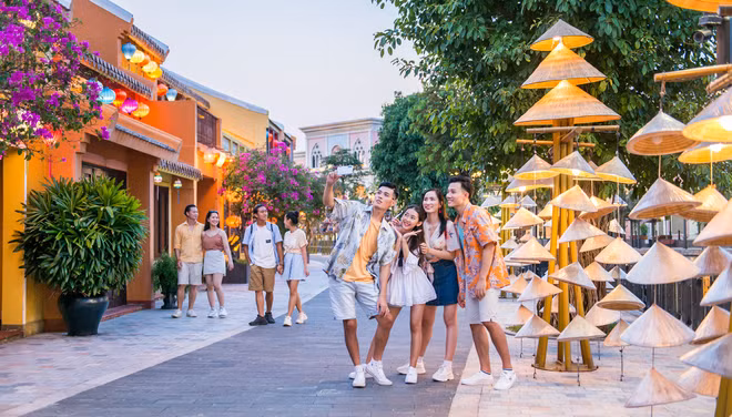 Exploran en Vietnam medidas de desarrollo de turismo juvenil ảnh 2