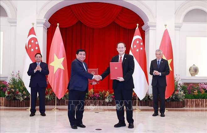 Visitas del premier de Vietnam generan nuevo impulso para lazos con Singapur y Brunei ảnh 1 Visitas del premier de Vietnam generan nuevo impulso para lazos con Singapur y Brunei ảnh 1