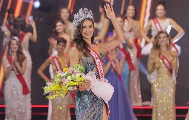  Joven brasileña coronada como Miss Charm 2023 en Ciudad Ho Chi Minh ảnh 1