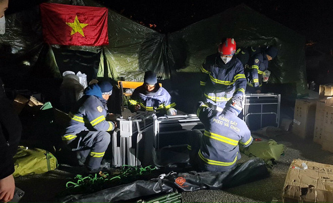 Misión vietnamita inicia operaciones de rescate en Turquía ảnh 1