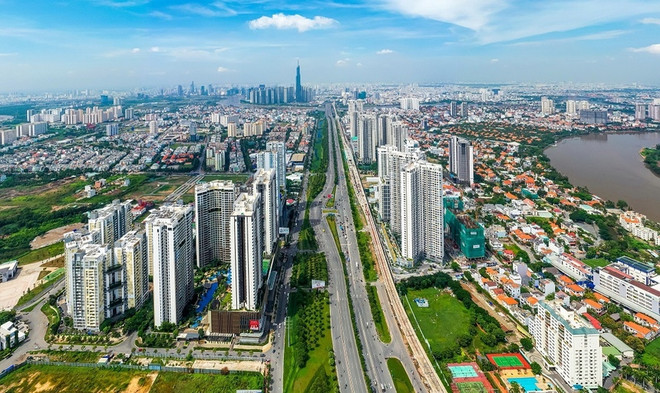 Primer ministro vietnamita exhorta a desarrollar mercado inmobiliario seguro y sostenible ảnh 2 Primer ministro vietnamita exhorta a desarrollar mercado inmobiliario seguro y sostenible ảnh 2