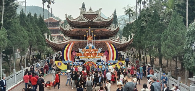 Pagoda Huong de Vietnam recibe a 500 mil visitantes ảnh 1 Pagoda Huong de Vietnam recibe a 500 mil visitantes ảnh 1