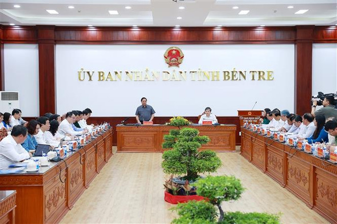 Premier vietnamita insta a Ben Tre a impulsar su economía marítima ảnh 1 Premier vietnamita insta a Ben Tre a impulsar su economía marítima ảnh 1