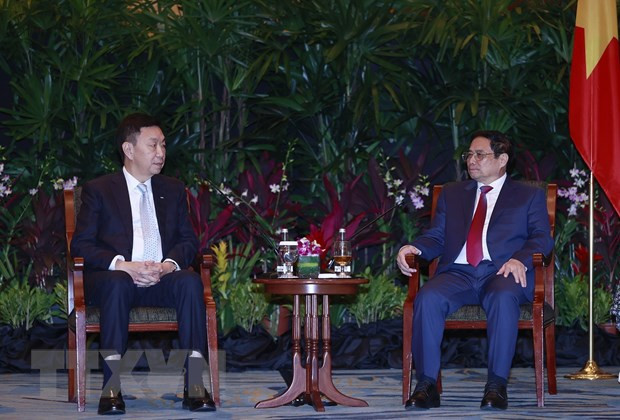 Premier de Vietnam recibe a empresas líderes de Singapur ảnh 4 Premier de Vietnam recibe a empresas líderes de Singapur ảnh 4