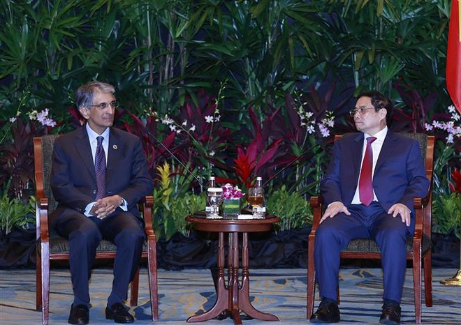 Premier de Vietnam recibe a empresas líderes de Singapur ảnh 3 Premier de Vietnam recibe a empresas líderes de Singapur ảnh 3