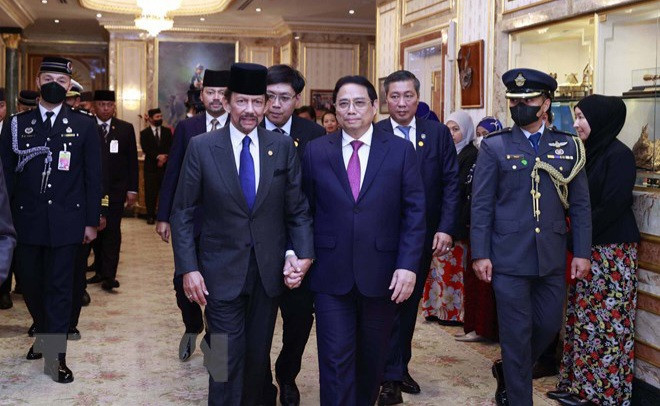 Brunei concede importancia al desarrollo de las relaciones con Vietnam ảnh 1