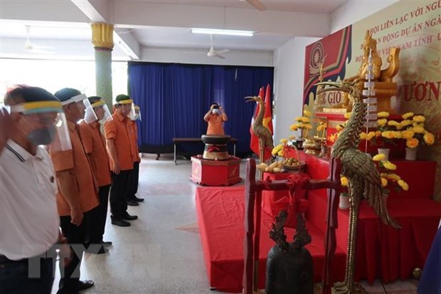 Vietnamitas en Tailandia rinden homenaje a los Reyes Hung ảnh 1