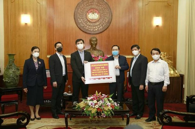 Ministerio de Salud de Vietnam recibe donación de suministros médicos ảnh 1 Ministerio de Salud de Vietnam recibe donación de suministros médicos ảnh 1