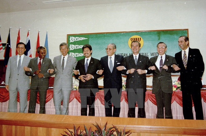 Hitos de los 22 años de adhesión de Vietnam a la ASEAN ảnh 2 Hitos de los 22 años de adhesión de Vietnam a la ASEAN ảnh 2
