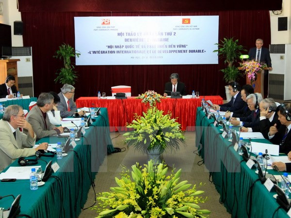 Partidos Comunistas de Vietnam y Francia intercambian experiencias ảnh 1
