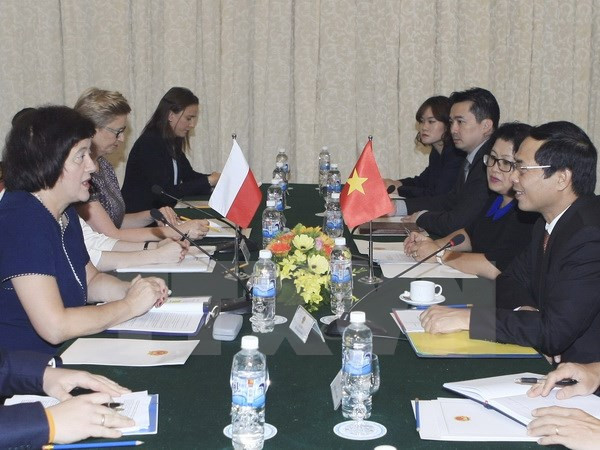 Vietnam y Polonia realizan consulta política ảnh 1 Vietnam y Polonia realizan consulta política ảnh 1