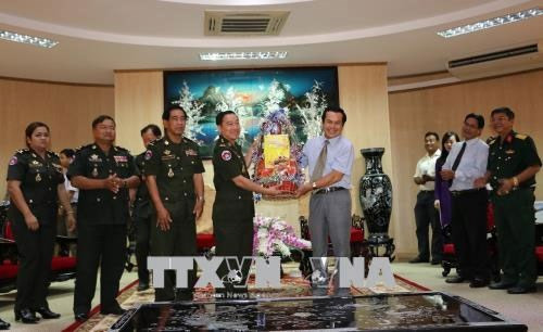 Delegación camboyana extiende saludos de Año Nuevo a Bac Lieu ảnh 1