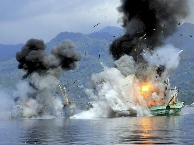 Altos funcionarios de Indonesia urgen a dejar de destruir pesqueros extranjeros ảnh 1 Altos funcionarios de Indonesia urgen a dejar de destruir pesqueros extranjeros ảnh 1