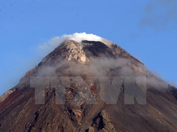 Miles de filipinos evacuados ante posible erupción del volcán Mayon ảnh 1 Miles de filipinos evacuados ante posible erupción del volcán Mayon ảnh 1