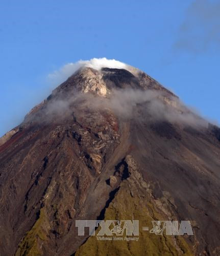 Filipinas amplía orden de evacuación debido a riesgo de volcán Mayon ảnh 1 Filipinas amplía orden de evacuación debido a riesgo de volcán Mayon ảnh 1