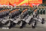 Más de 10 mil personas participan en ensayo del desfile por el aniversario de la reunificación nacional