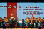 El secretario general del Partido Comunista de Vietnam, To Lam, otorga la Orden Ho Chi Minh al Cuerpo de Ingenieros Militares (Foto: VNA)