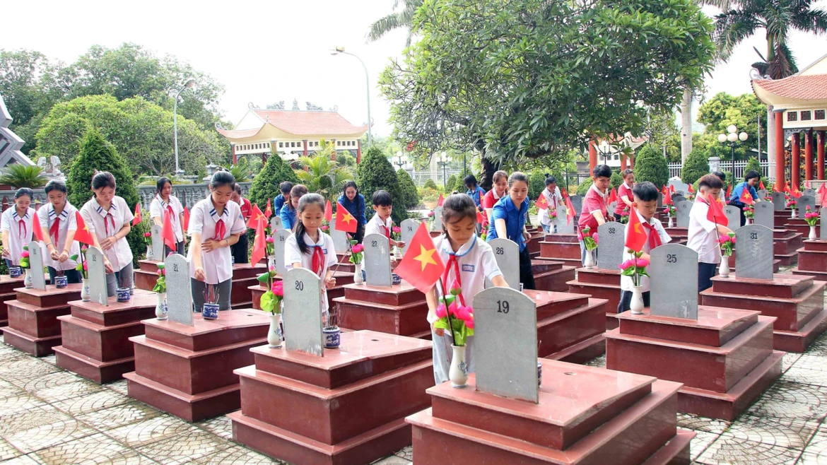 Conmemoración del 78.º Día de Mártires e Inválidos de Guerra: Honor, Gratitud y Compromiso