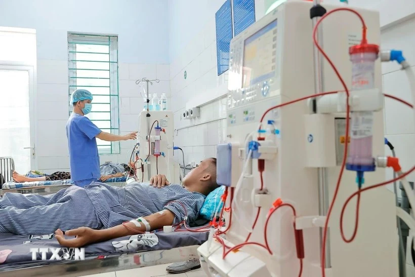 Pacientes en hemodiálisis en el Hospital General de la provincia de Ha Giang. (Fuente: VNA)