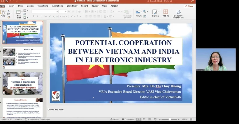 Do Thi Thuy Huong, miembro del Comité Ejecutivo de la Asociación de Industrias Electrónicas de Vietnam, habla en el evento. (Fuente: VNA)